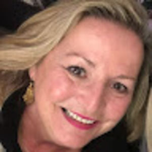 Meet your Posher, Ana